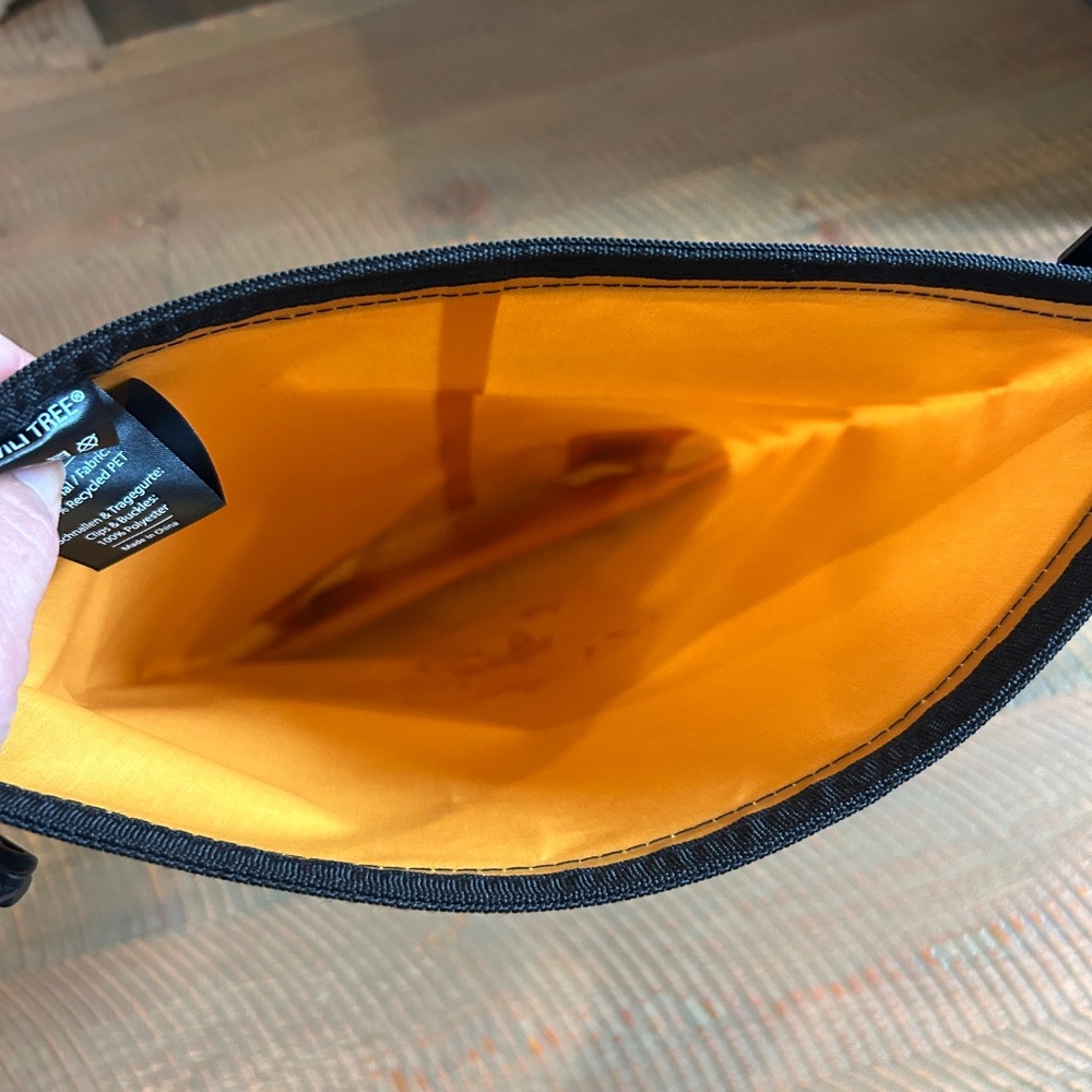 NEW Wili Wili Tree Dry Bag (7L) - Picture 6 of 8